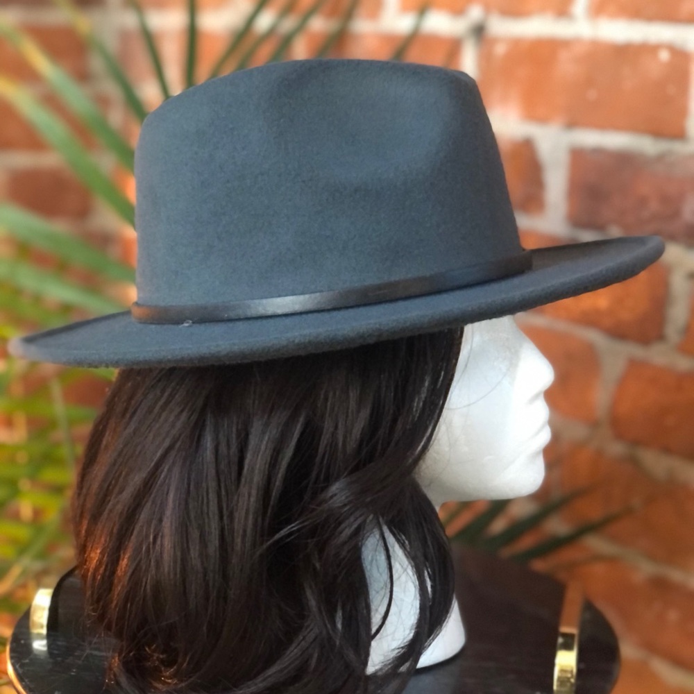 💖LISIANTHUS BRIM HAT BLUE/ GREY